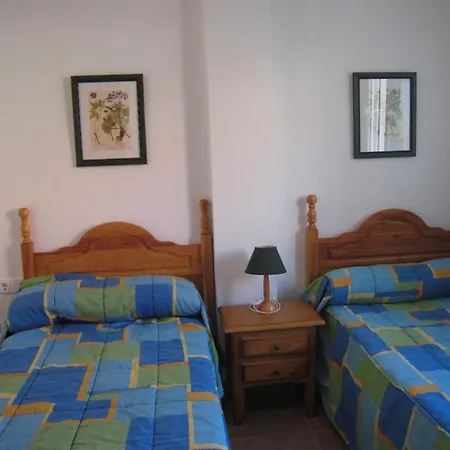 Turísticos Puerto Tomás Maestre Hotel *