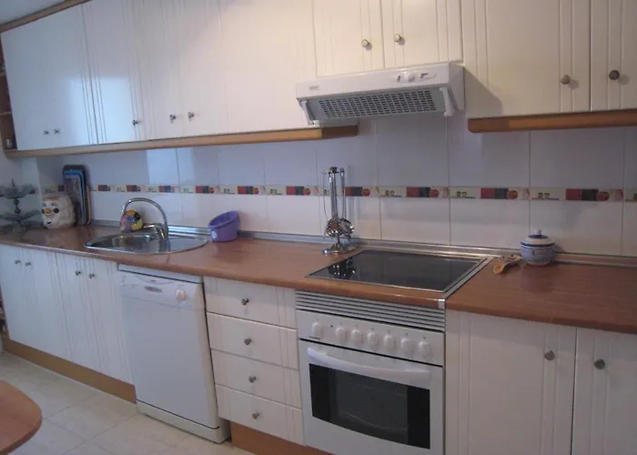 托马斯特雷港旅游公寓 酒店 *