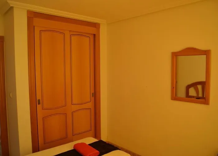 托马斯特雷港旅游公寓 *