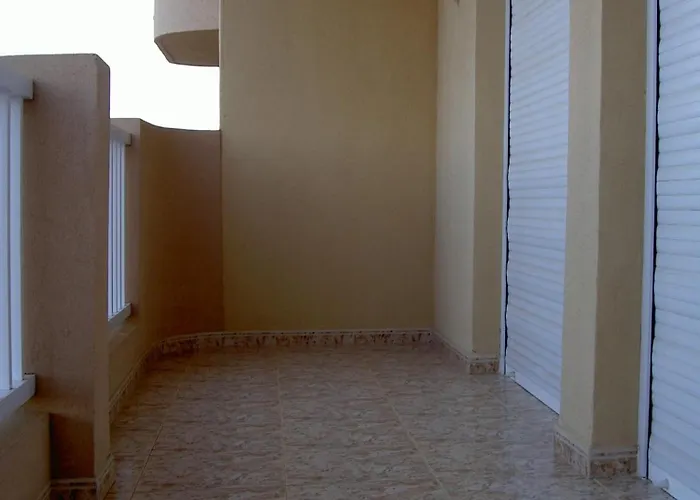 托马斯特雷港旅游公寓 *